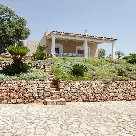 Acquaviva Villa *