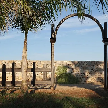 Acquaviva Villa *